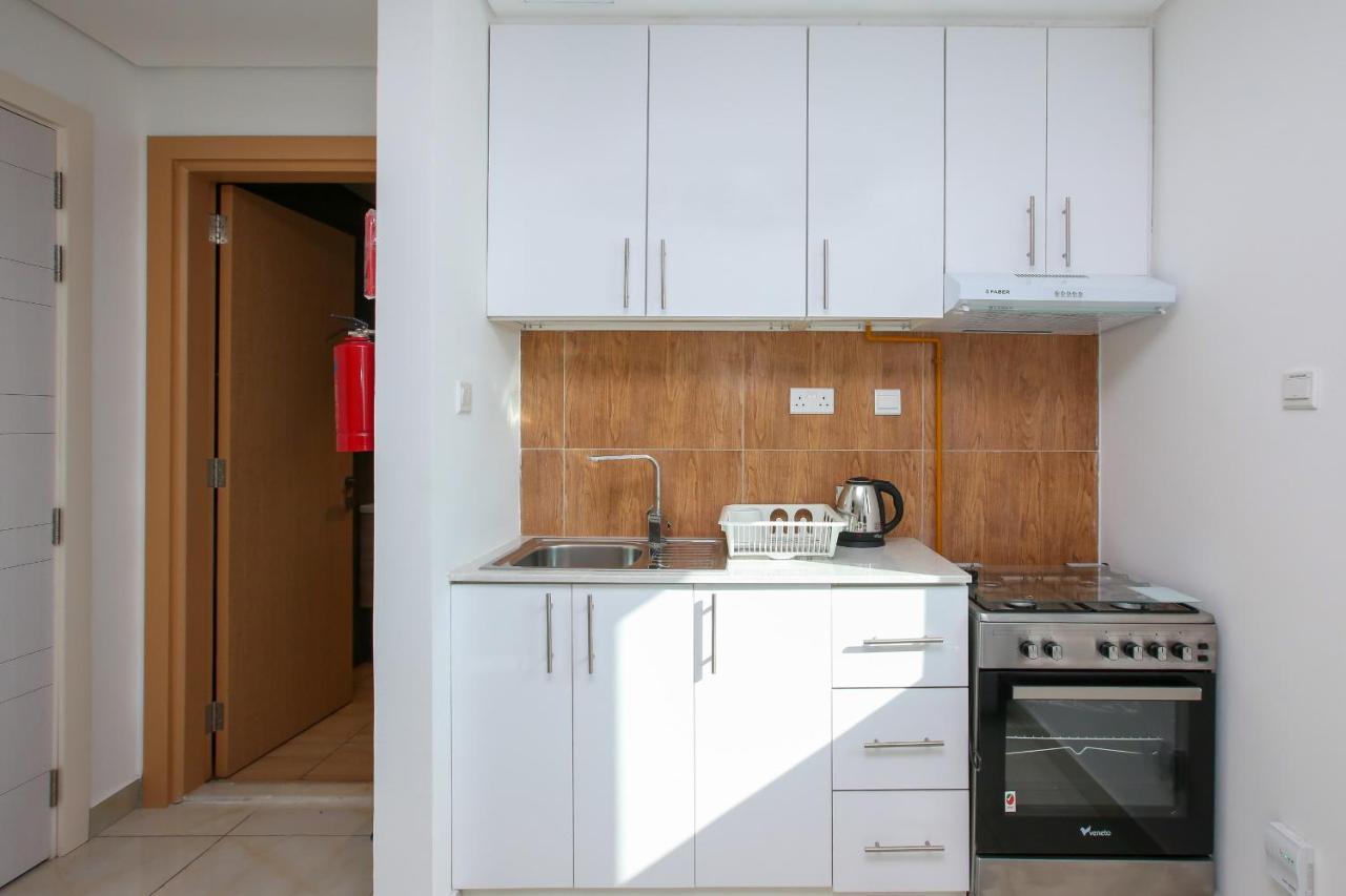 Allsopp & Allsopp - Square Tower Apartment *